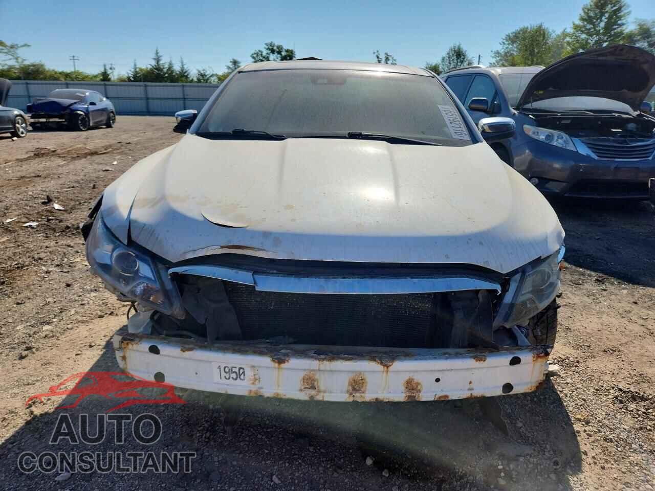 FORD TAURUS 2011 - 1FAHP2JW1BG142578