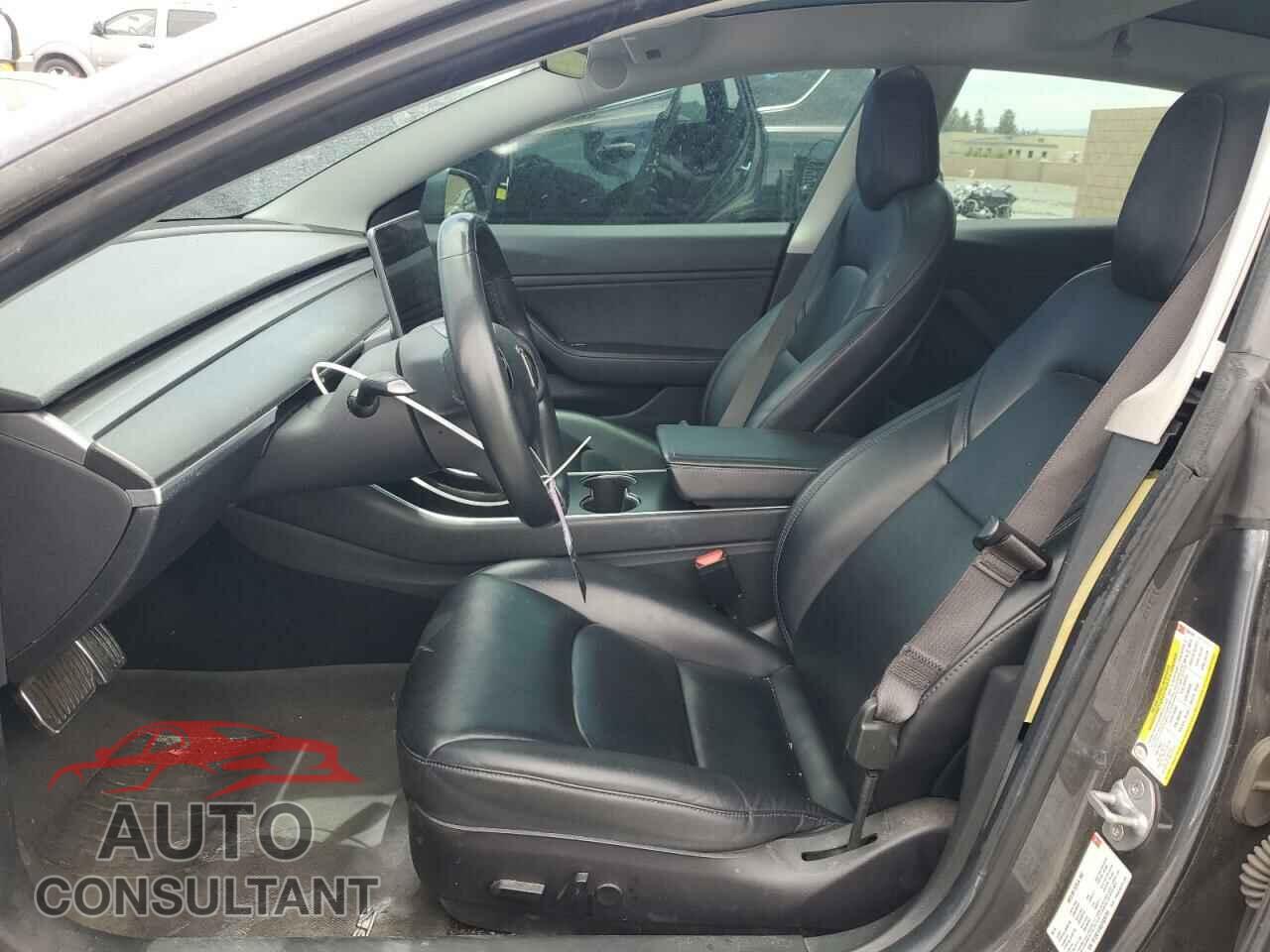 TESLA MODEL 3 2018 - 5YJ3E1EA6JF036185