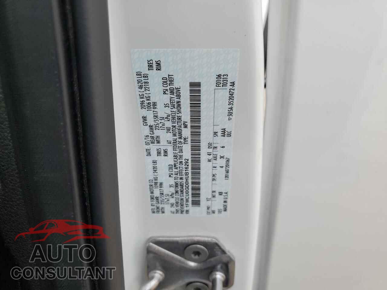 FORD ESCAPE 2017 - 1FMCU0GD0HUB16292