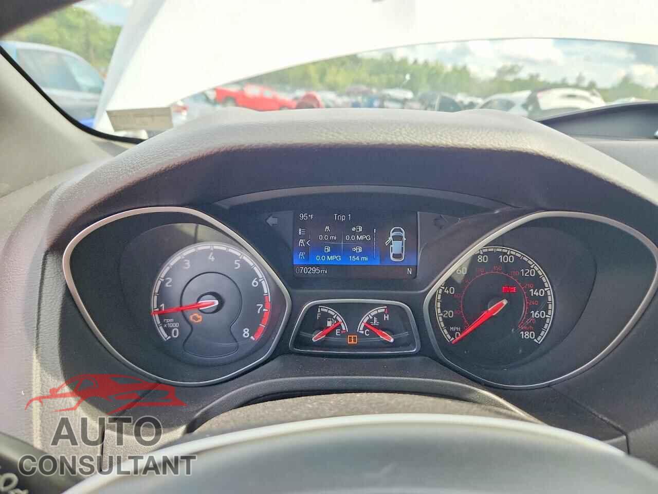 FORD FOCUS 2017 - 1FADP3L98HL275348