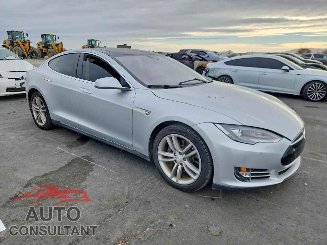 TESLA MODEL S 2014 - 5YJSA1S11EFP49478