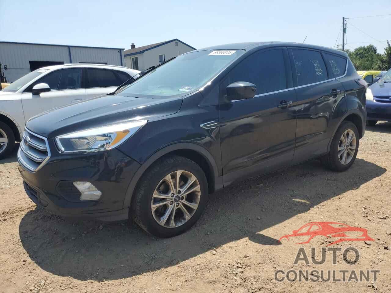 FORD ESCAPE 2017 - 1FMCU0GD9HUC48936