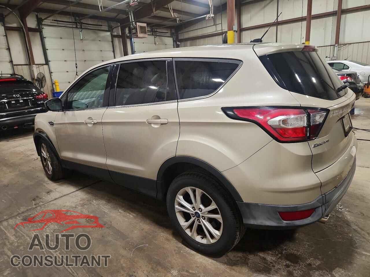 FORD ESCAPE 2017 - 1FMCU0GD3HUD14977