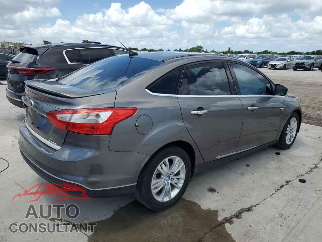 FORD FOCUS 2012 - 1FAHP3H24CL478663