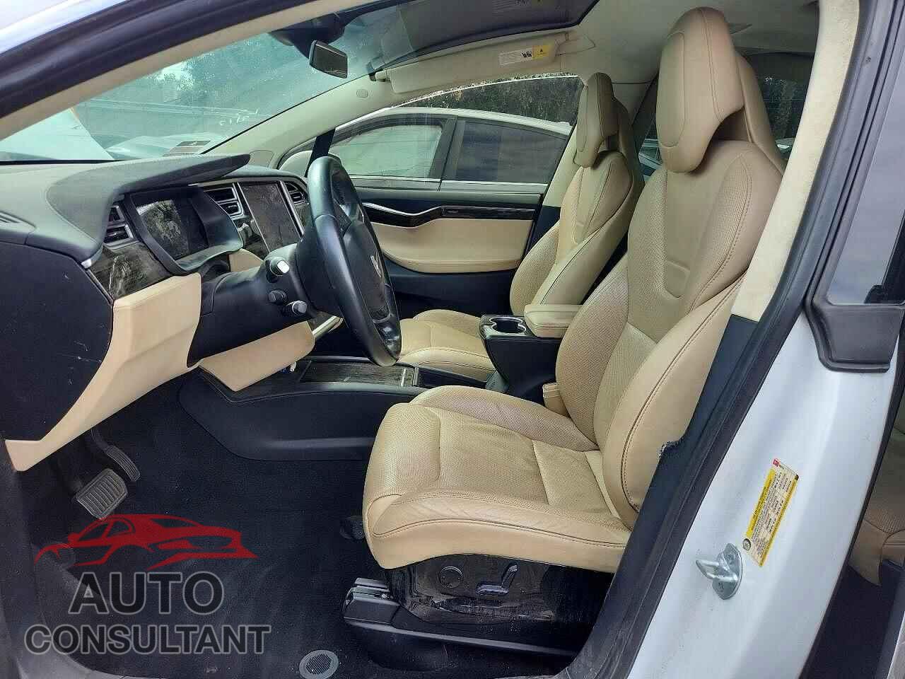 TESLA MODEL X 2016 - 5YJXCDE24GF026216