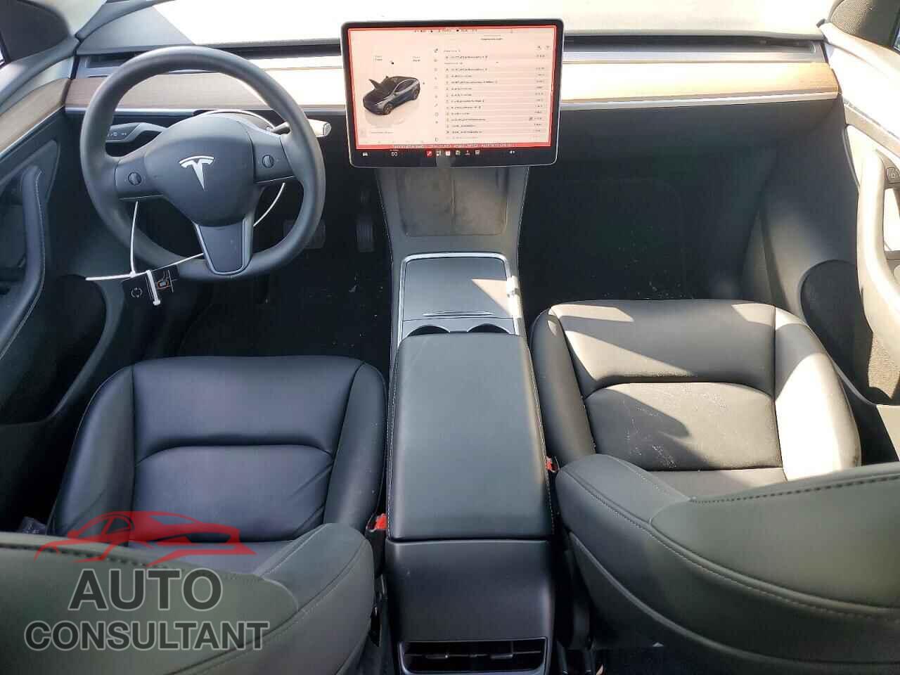 TESLA MODEL Y 2025 - 7SAYGDED1SF304611