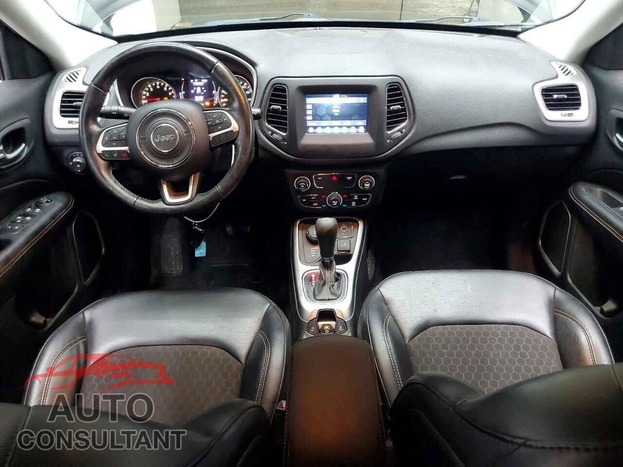 JEEP COMPASS 2020 - 3C4NJDBB9LT100582