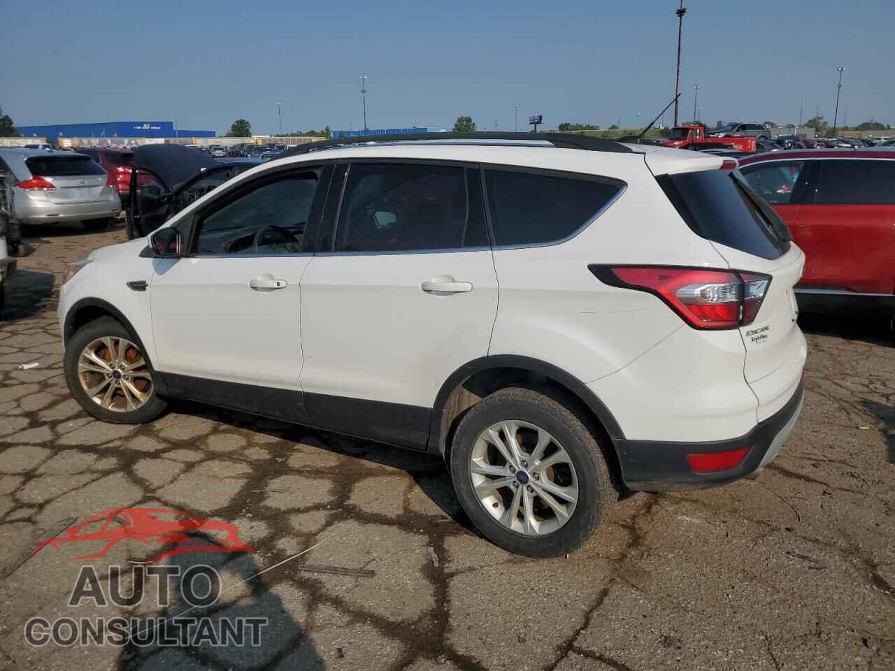 FORD ESCAPE 2017 - 1FMCU9G91HUB82270