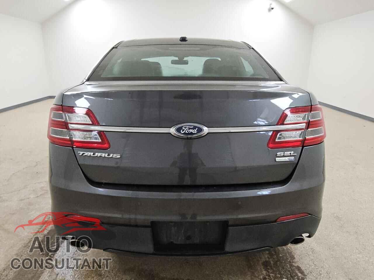 FORD TAURUS 2018 - 1FAHP2H84JG101271