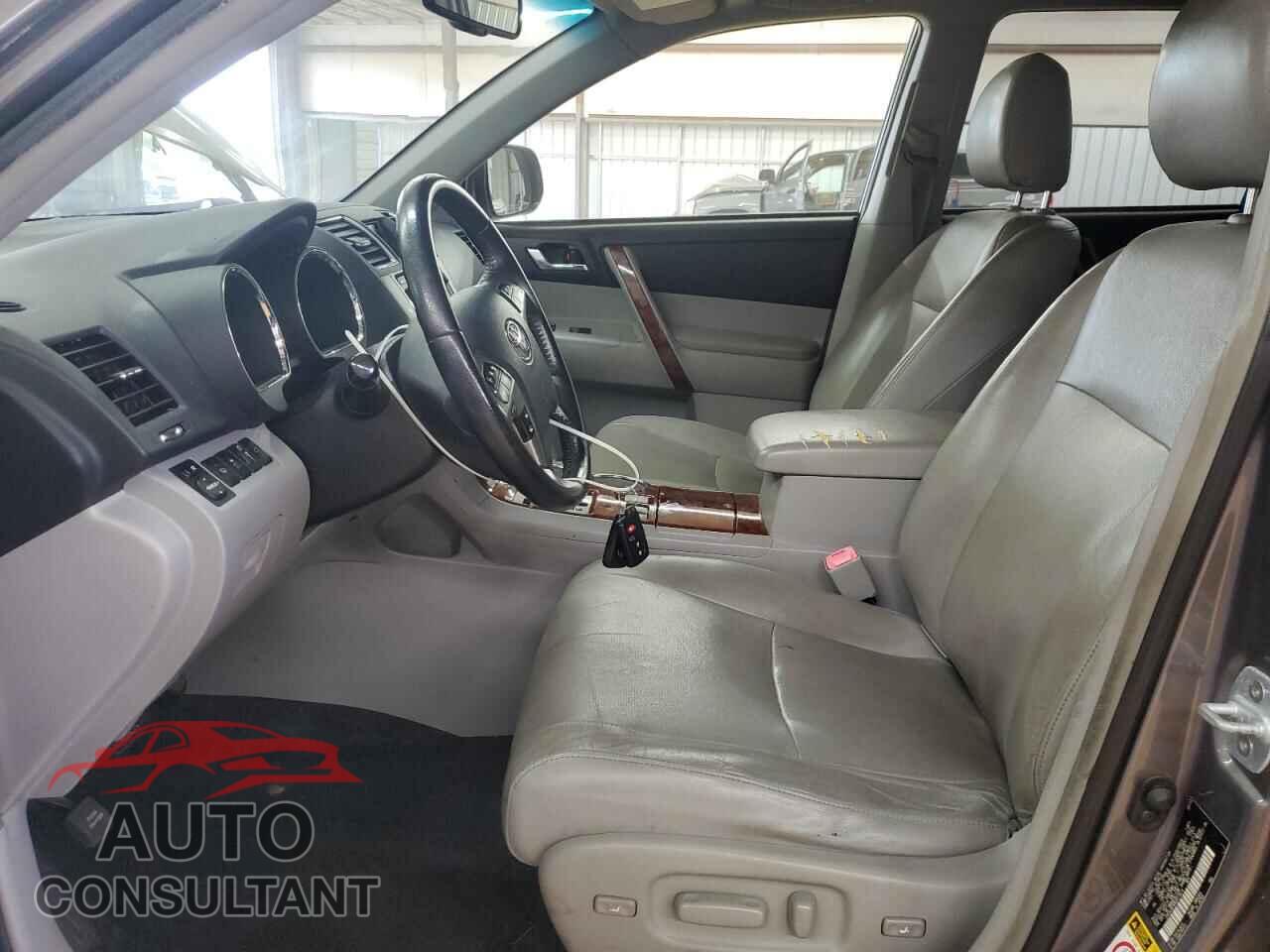 TOYOTA HIGHLANDER 2013 - JTEDC3EH0D2015614