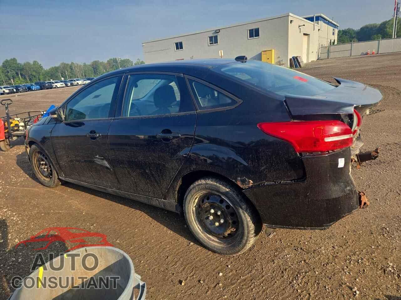 FORD FOCUS 2015 - 1FADP3F29FL303170