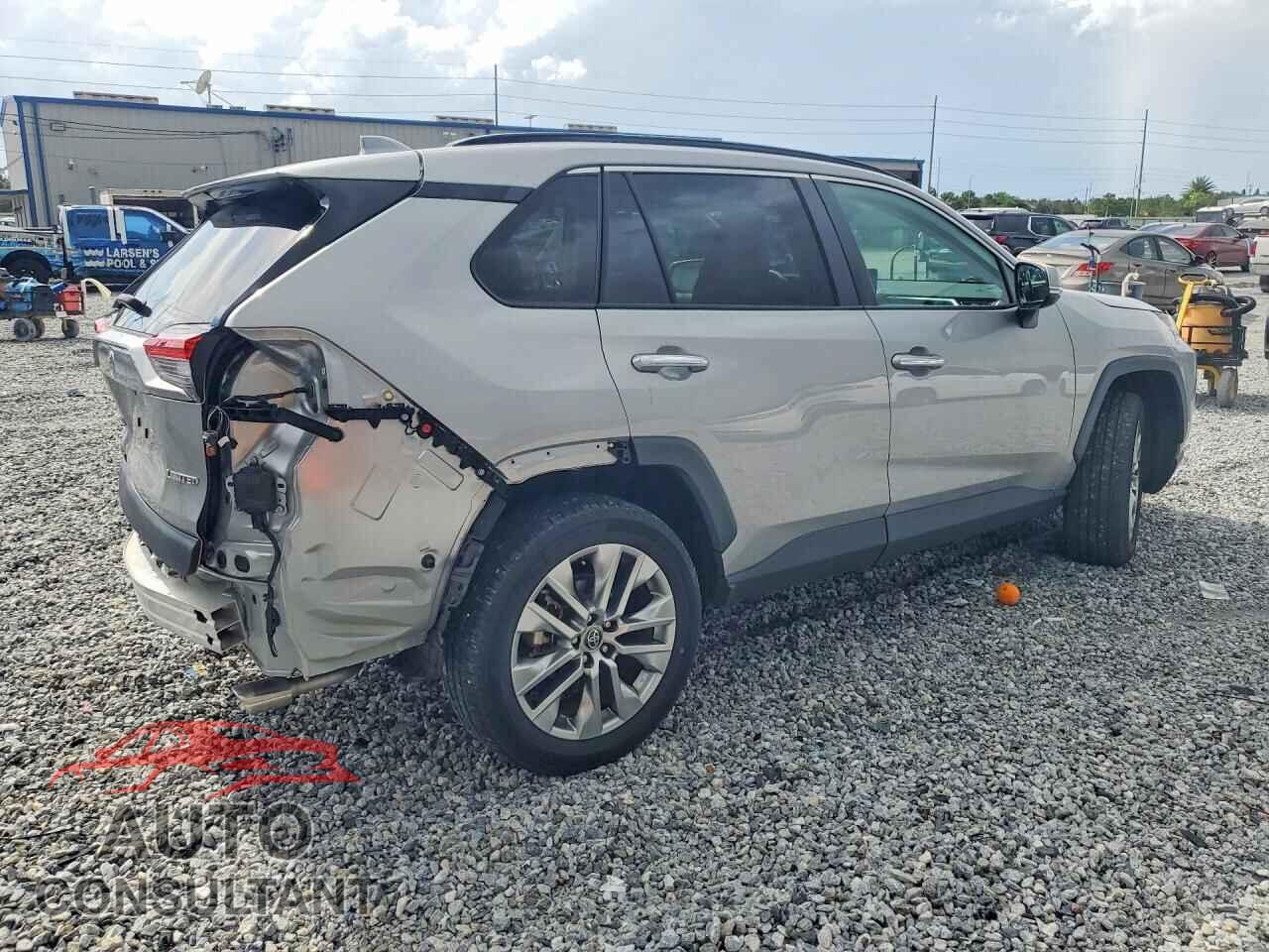 TOYOTA RAV4 2023 - 2T3Y1RFV4PC231594