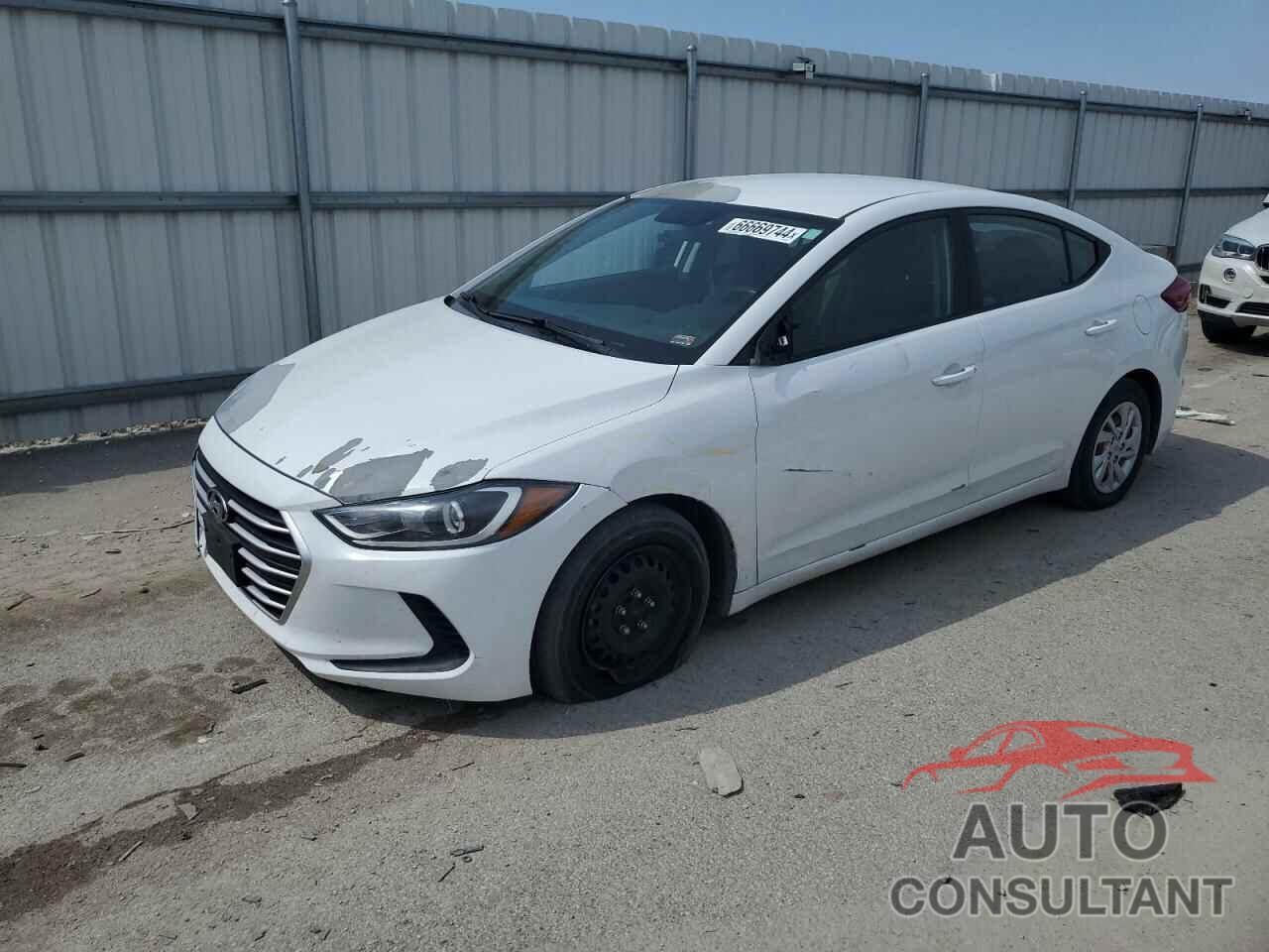 HYUNDAI ELANTRA 2018 - 5NPD74LF5JH224910