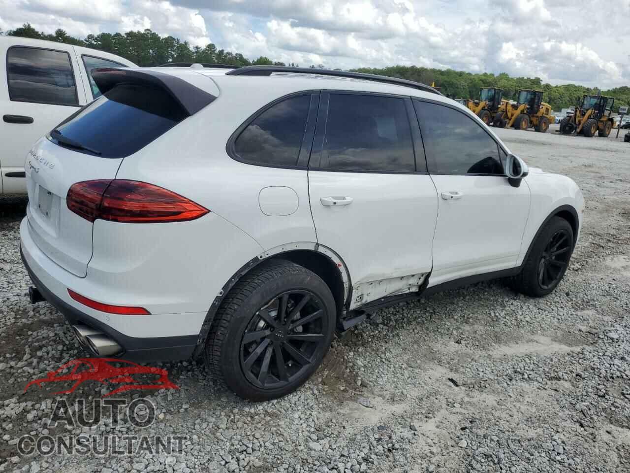 PORSCHE CAYENNE 2016 - WP1AB2A23GLA95798