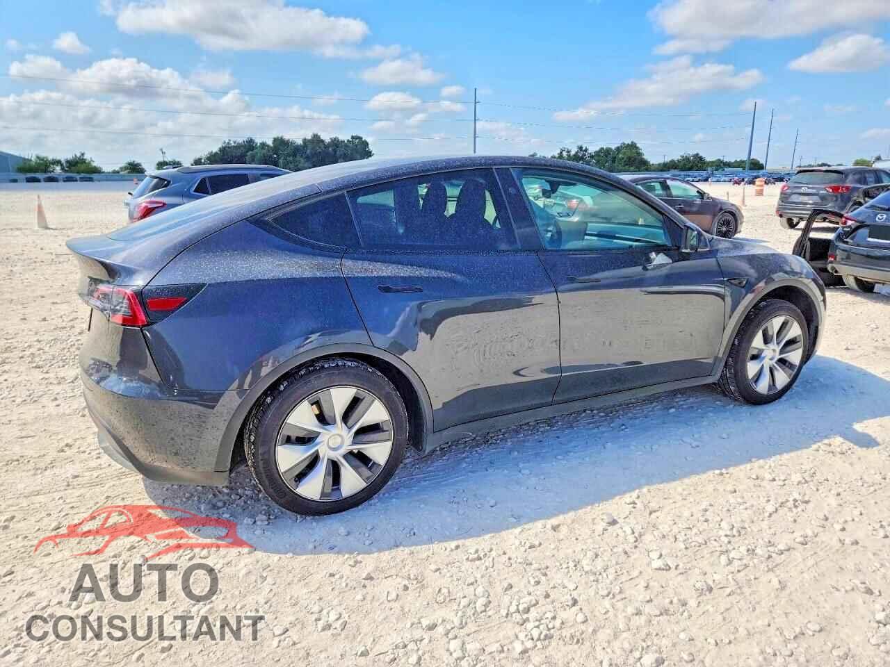 TESLA MODEL Y 2024 - 7SAYGDED4RF018505