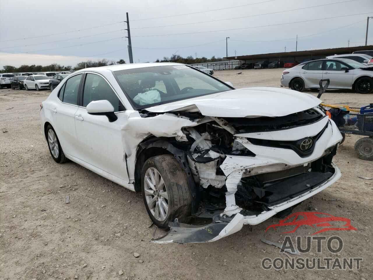 TOYOTA CAMRY 2018 - 4T1B11HKXJU634732