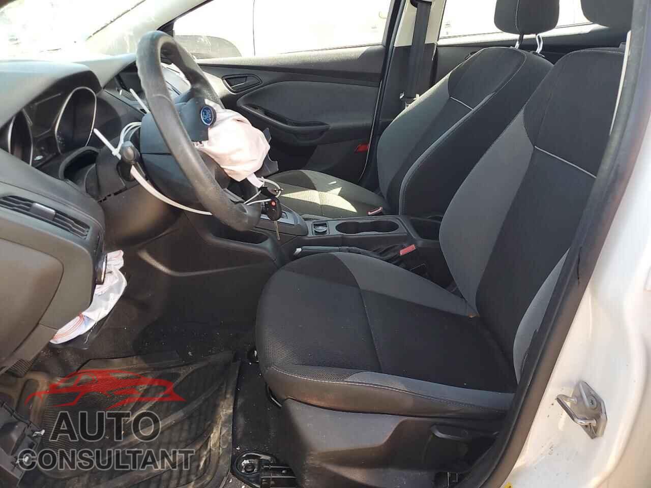 FORD FOCUS 2013 - 1FADP3E27DL320726