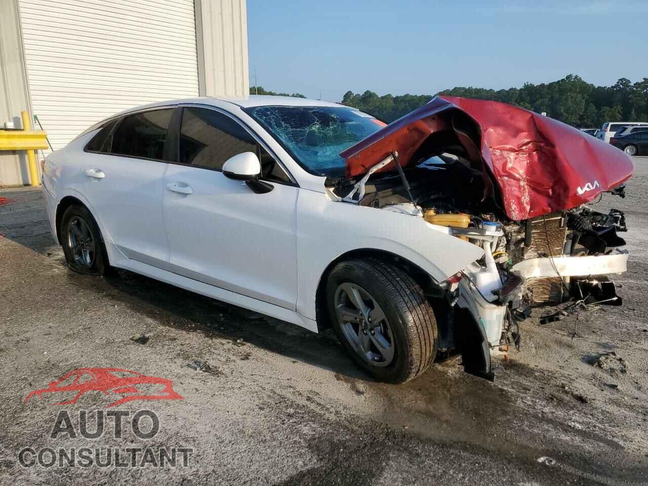 KIA K5 2022 - 5XXG24J28NG123647