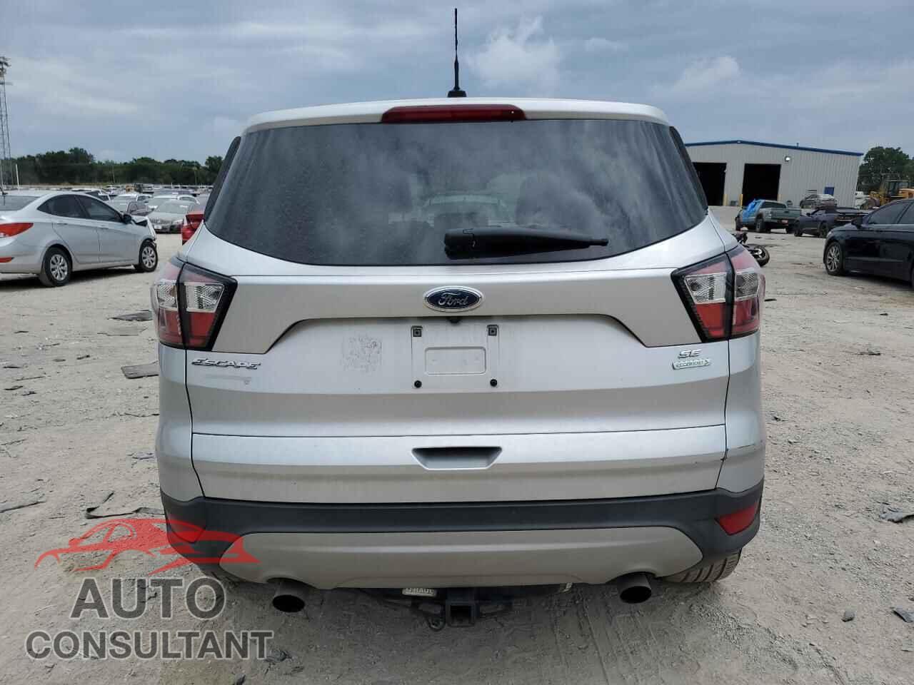 FORD ESCAPE 2017 - 1FMCU0G91HUC53382