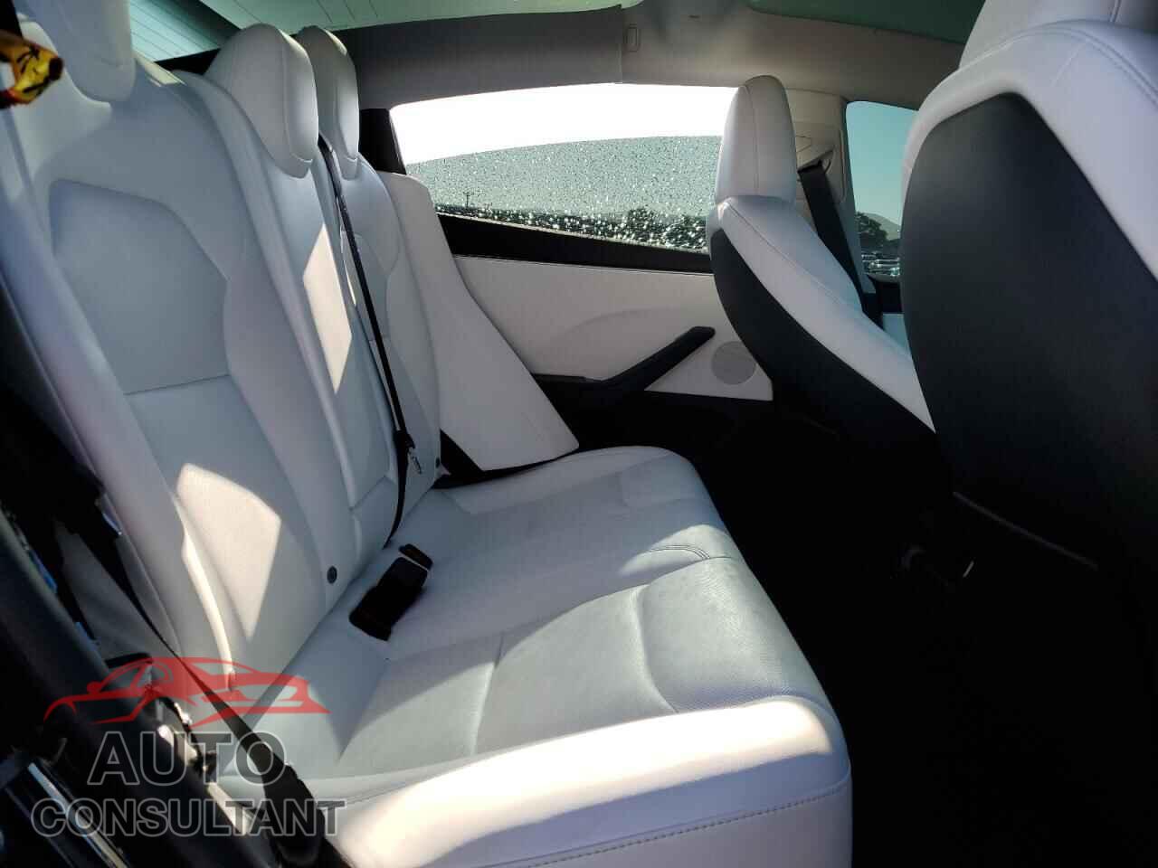 TESLA MODEL 3 2025 - 5YJ3E1EA1SF930080