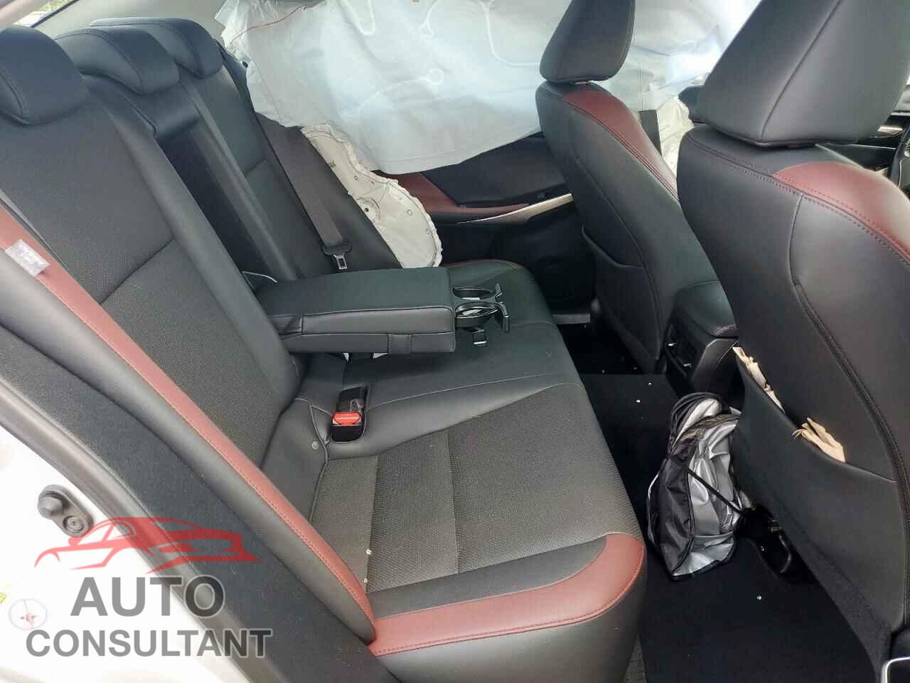 LEXUS IS 2017 - JTHBA1D27H5042427
