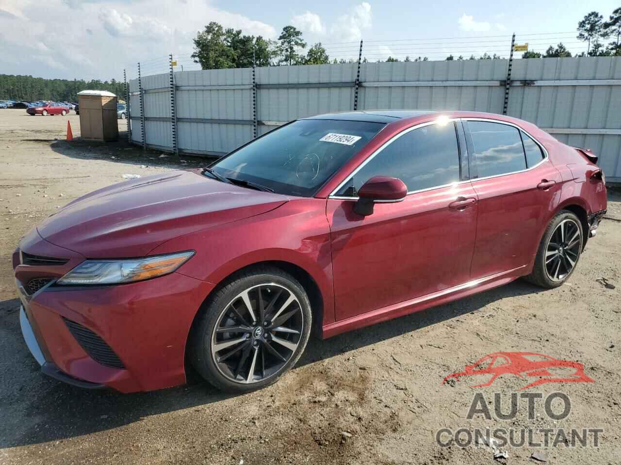 TOYOTA CAMRY 2018 - 4T1B61HK8JU595382