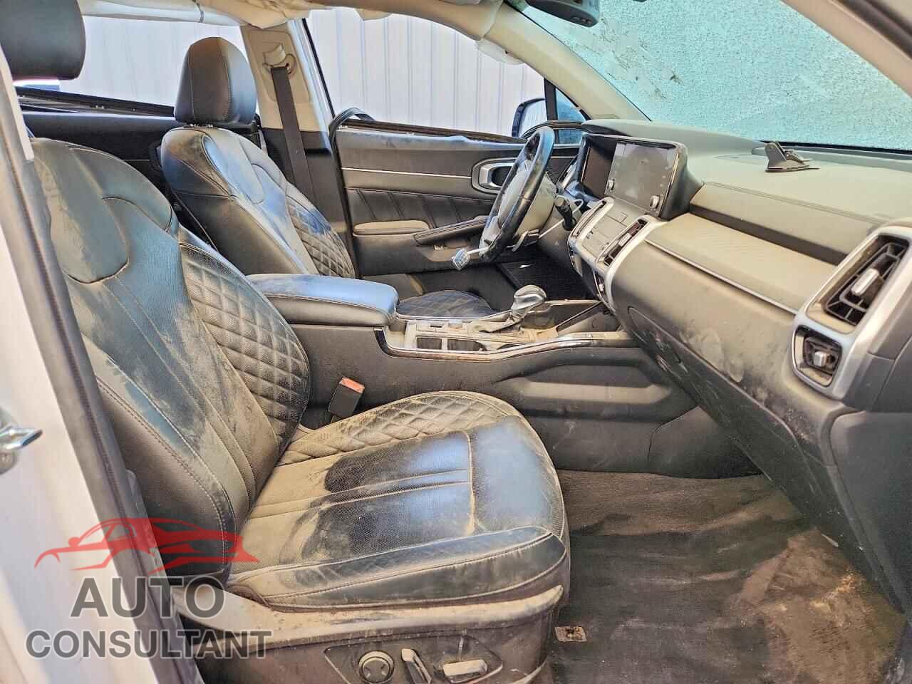 KIA SORENTO 2021 - 5XYRK4LF5MG044018