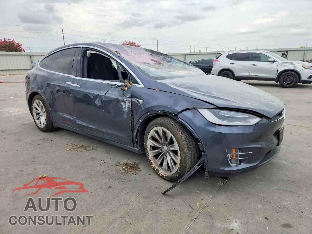 TESLA MODEL X 2018 - 5YJXCDE27JF119996