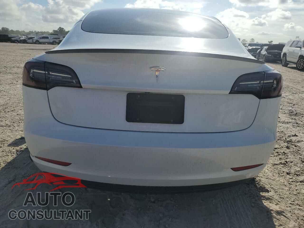 TESLA MODEL 3 2023 - 5YJ3E1EA5PF406888
