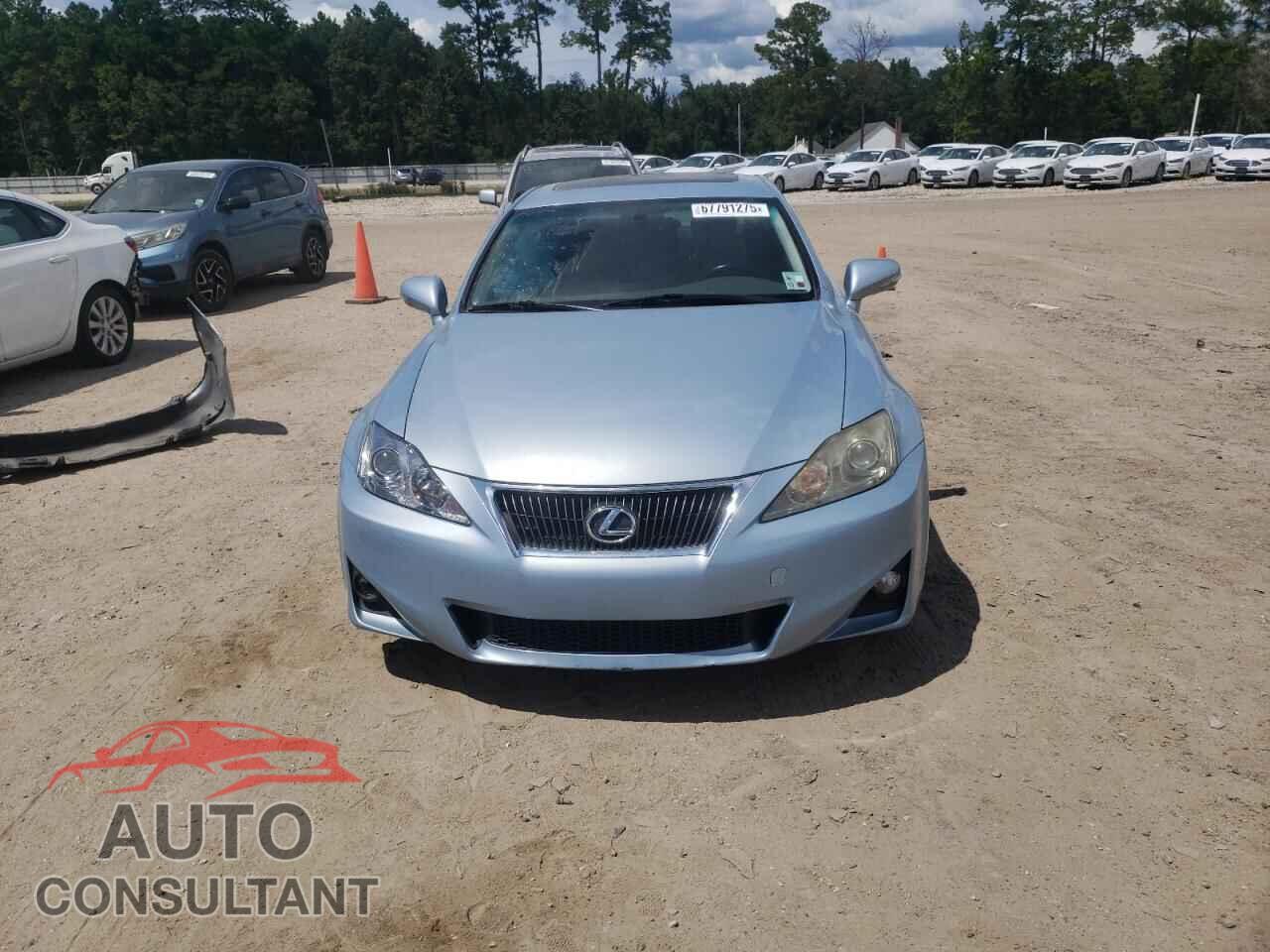 LEXUS IS 2011 - JTHBF5C2XB5137940