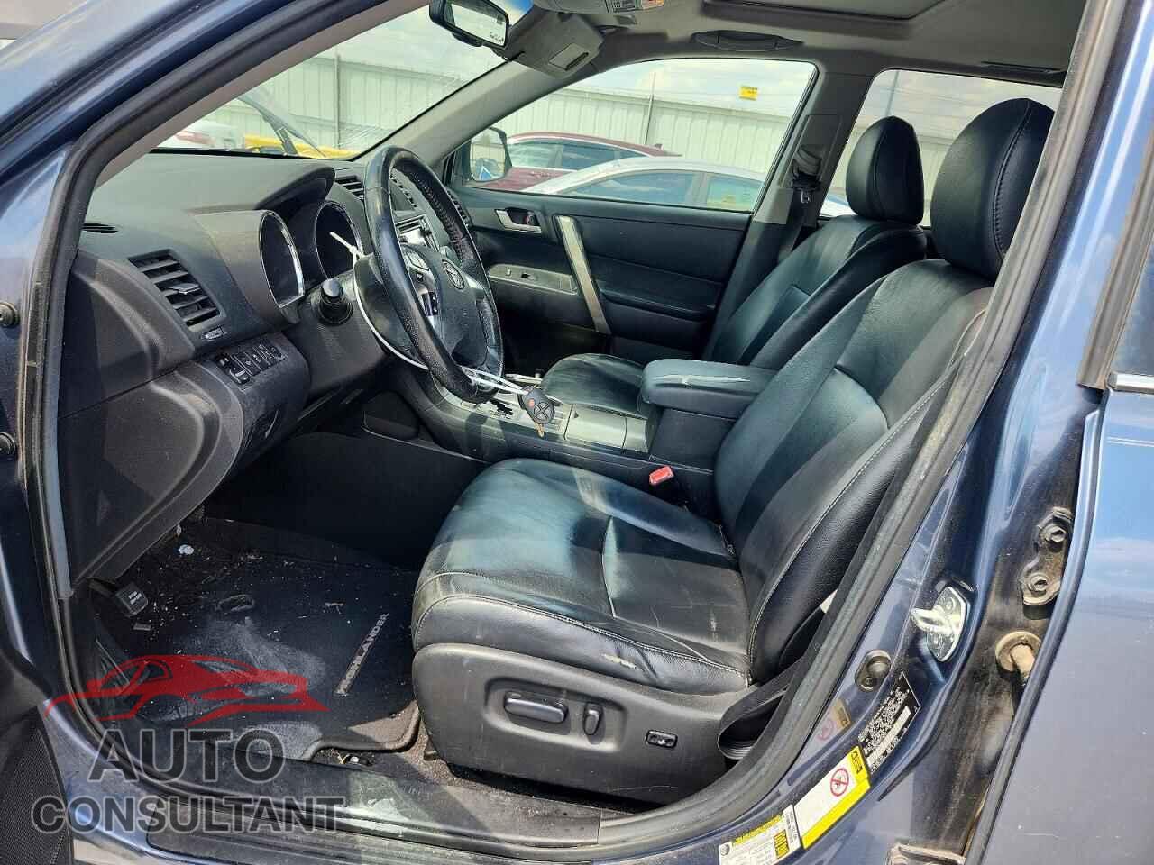 TOYOTA HIGHLANDER 2013 - 5TDZK3EH8DS116289