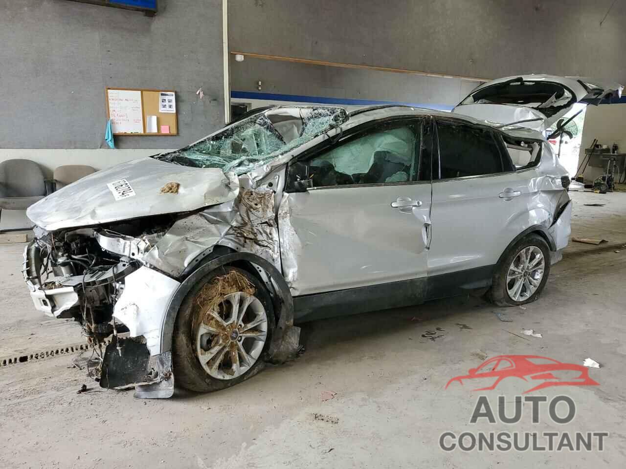 FORD ESCAPE 2017 - 1FMCU9G97HUA46743