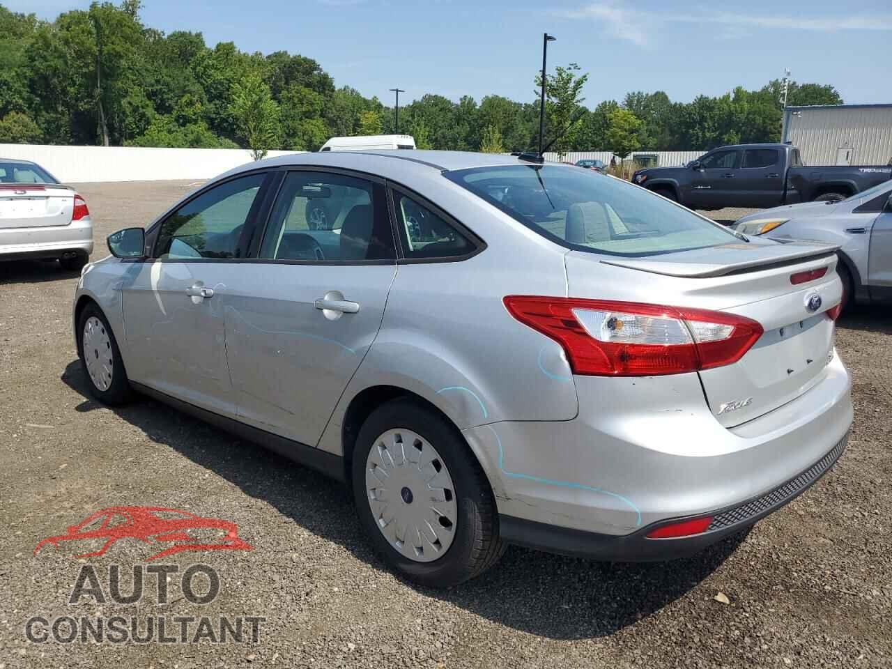FORD FOCUS 2012 - 1FAHP3F25CL437381