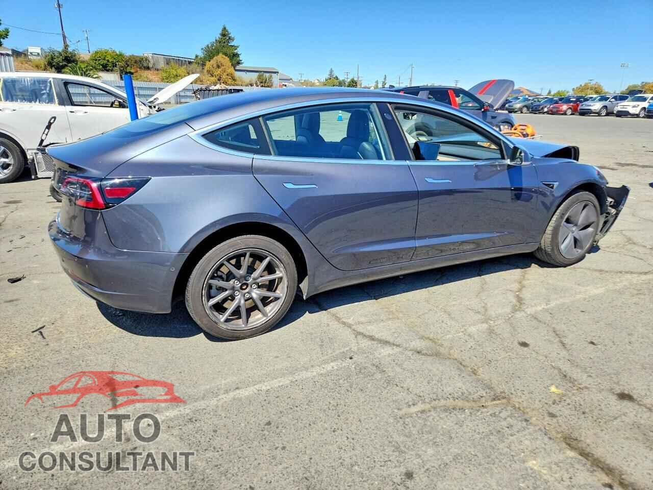 TESLA MODEL 3 2018 - 5YJ3E1EA0JF010309