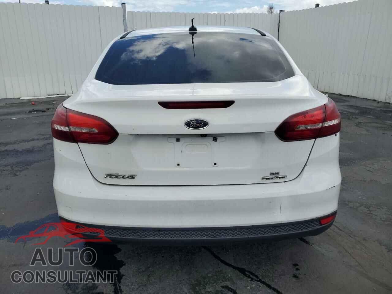 FORD FOCUS 2016 - 1FADP3F2XGL204472