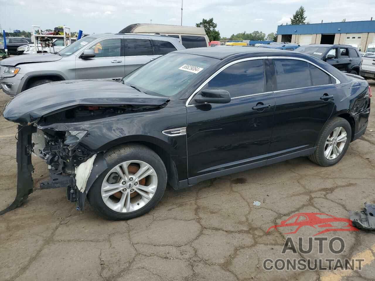 FORD TAURUS 2018 - 1FAHP2E81JG126830