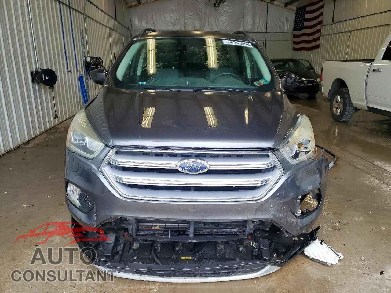 FORD ESCAPE 2017 - 1FMCU0GD7HUC98590