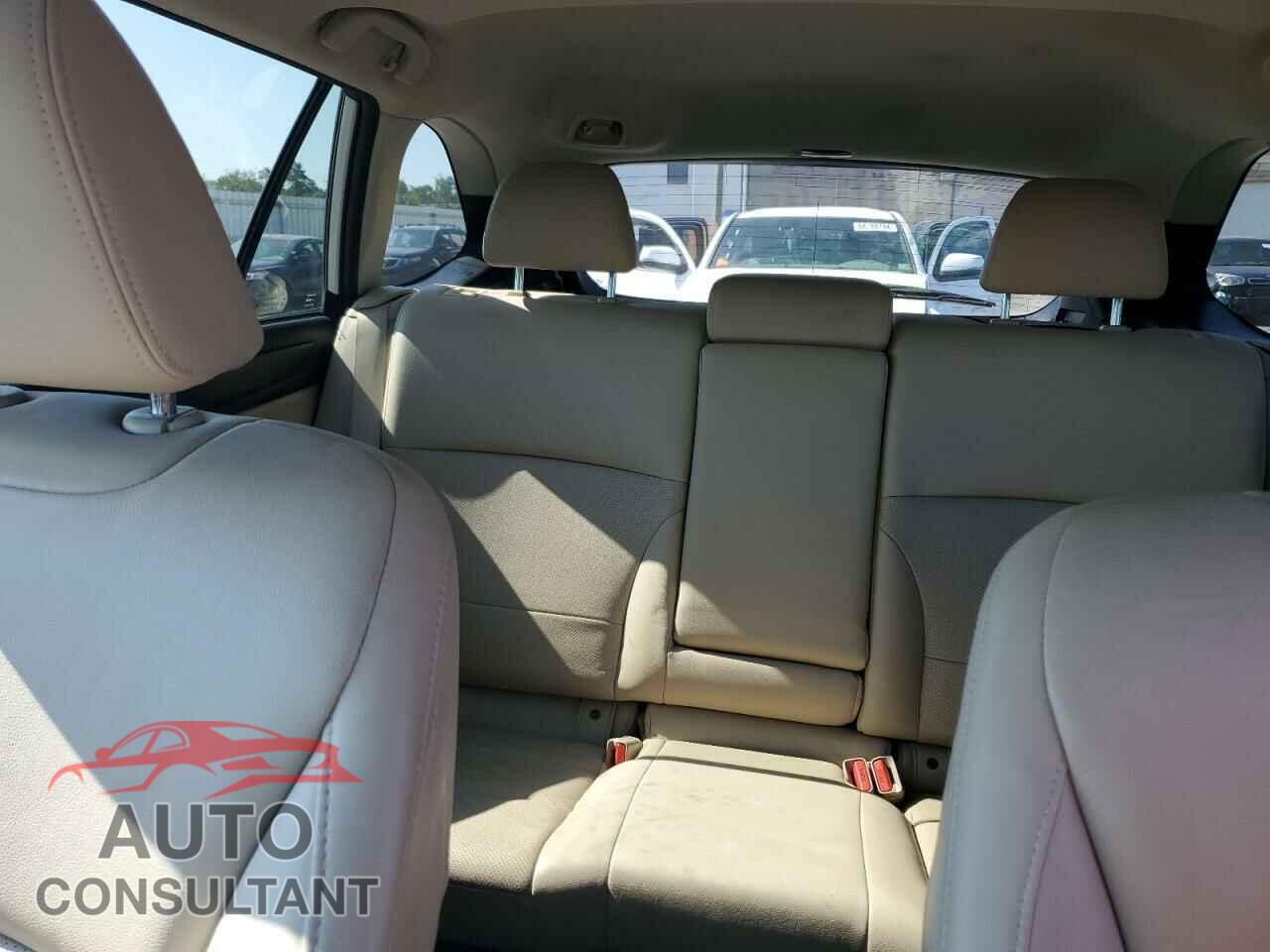 SUBARU OUTBACK 2017 - 4S4BSANC7H3214372