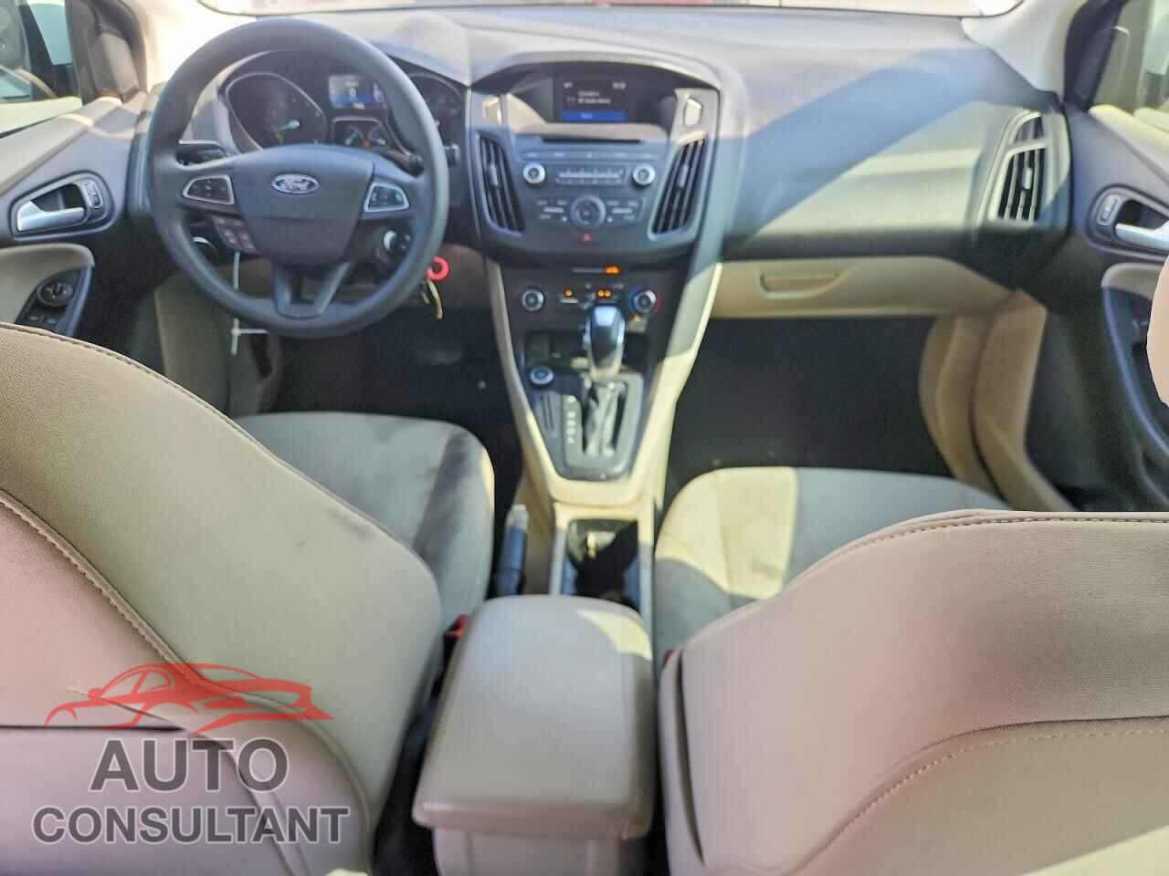 FORD FOCUS 2015 - 1FADP3F20FL250407