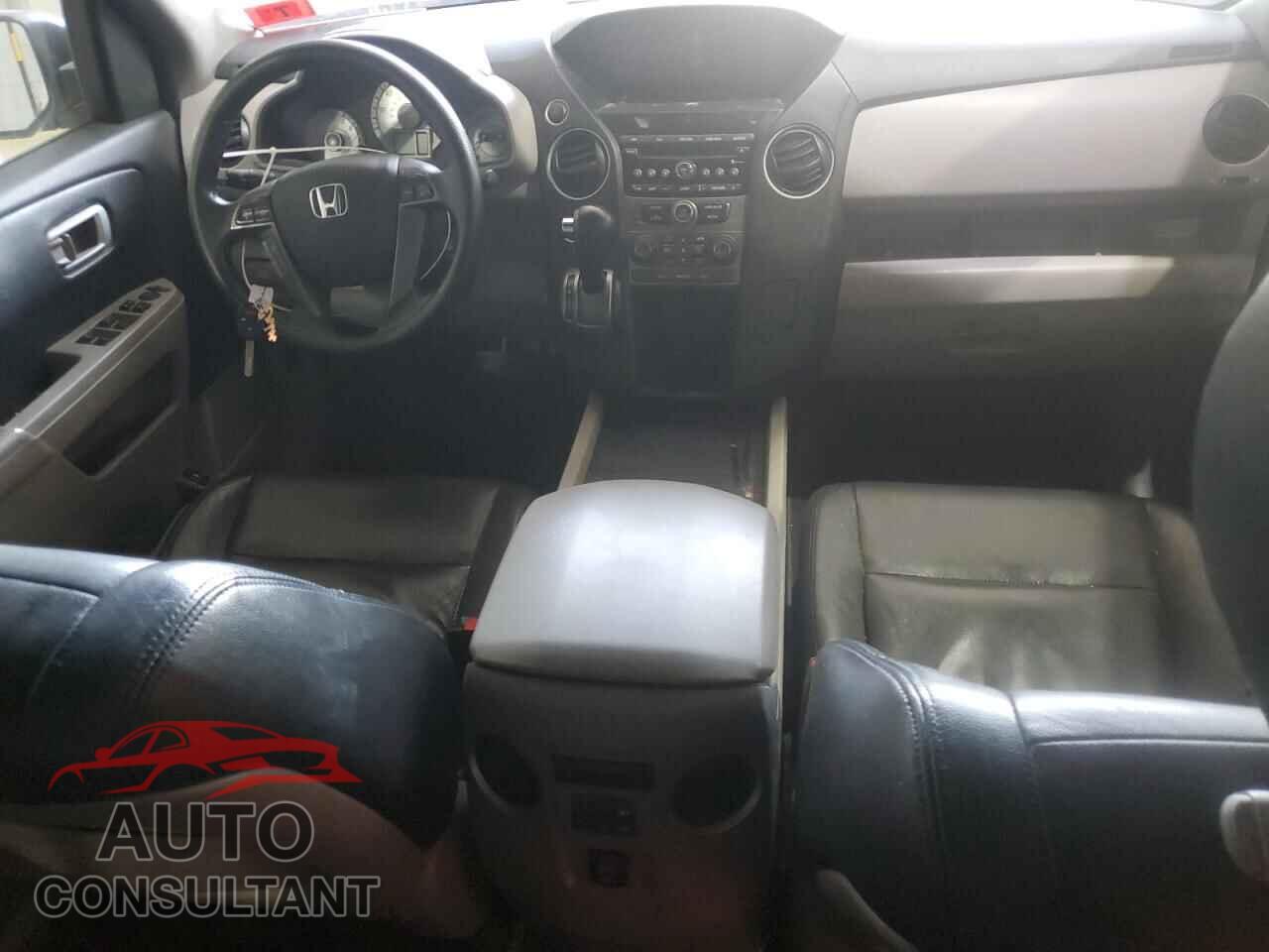 HONDA PILOT 2015 - 5FNYF4H24FB068987