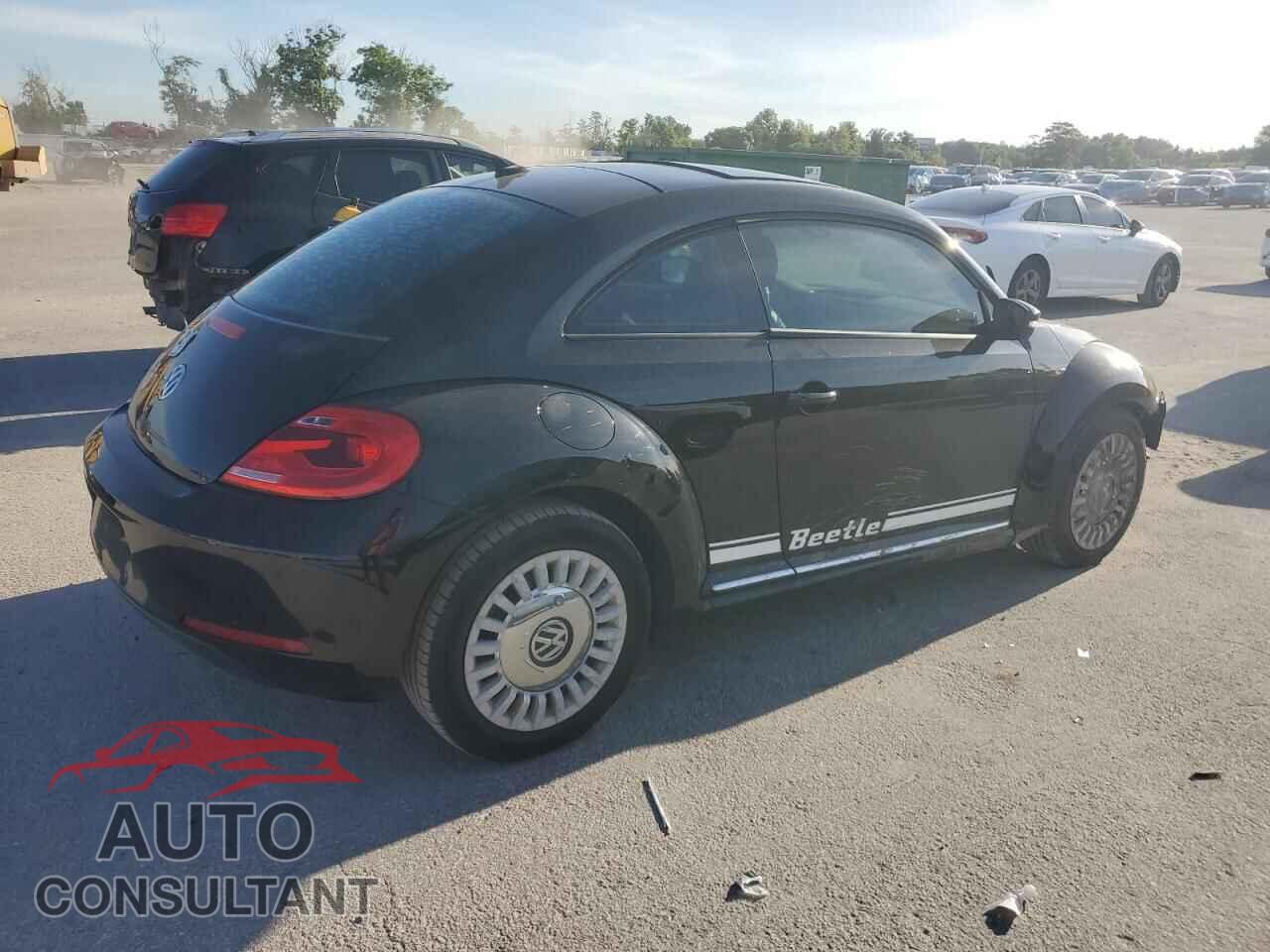 VOLKSWAGEN BEETLE 2013 - 3VWJP7AT5DM690362