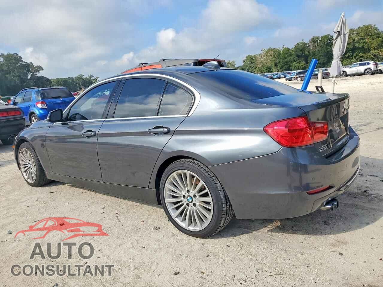BMW 3 SERIES 2013 - WBA3C1C58DF442901