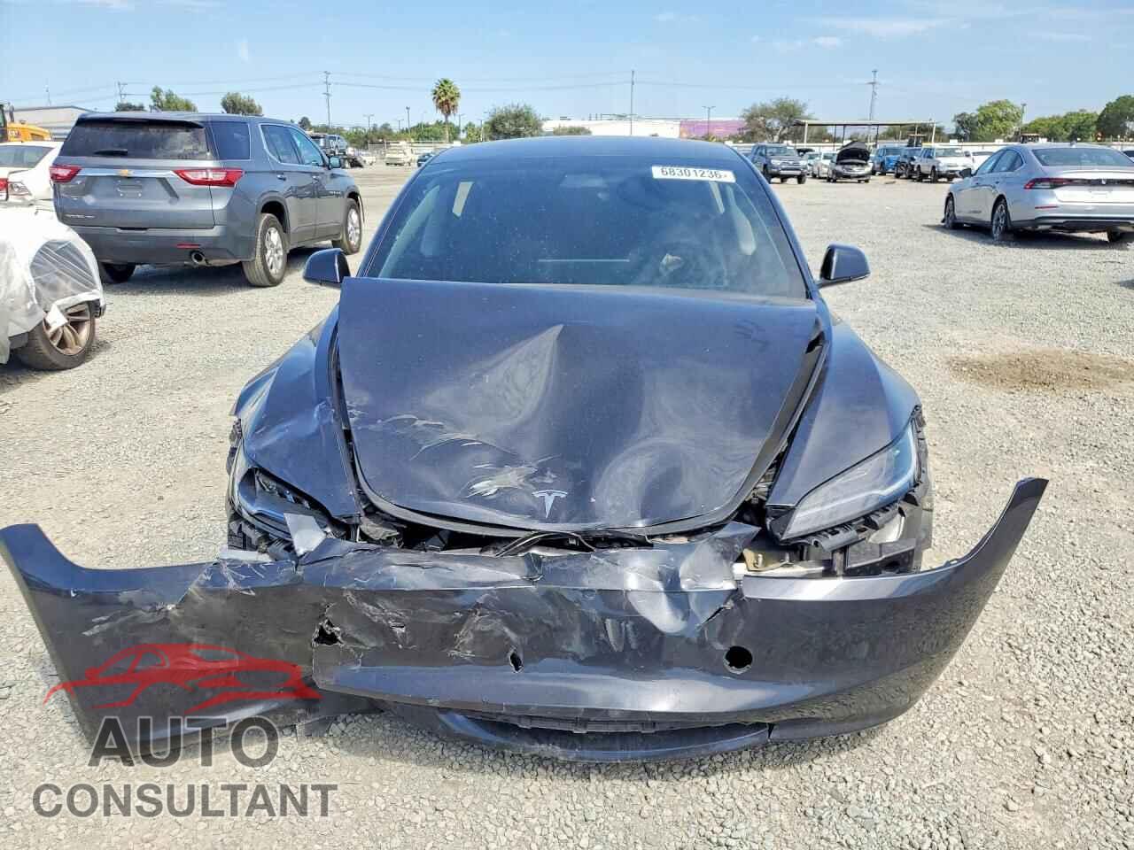 TESLA MODEL 3 2024 - 5YJ3E1EA0RF784457