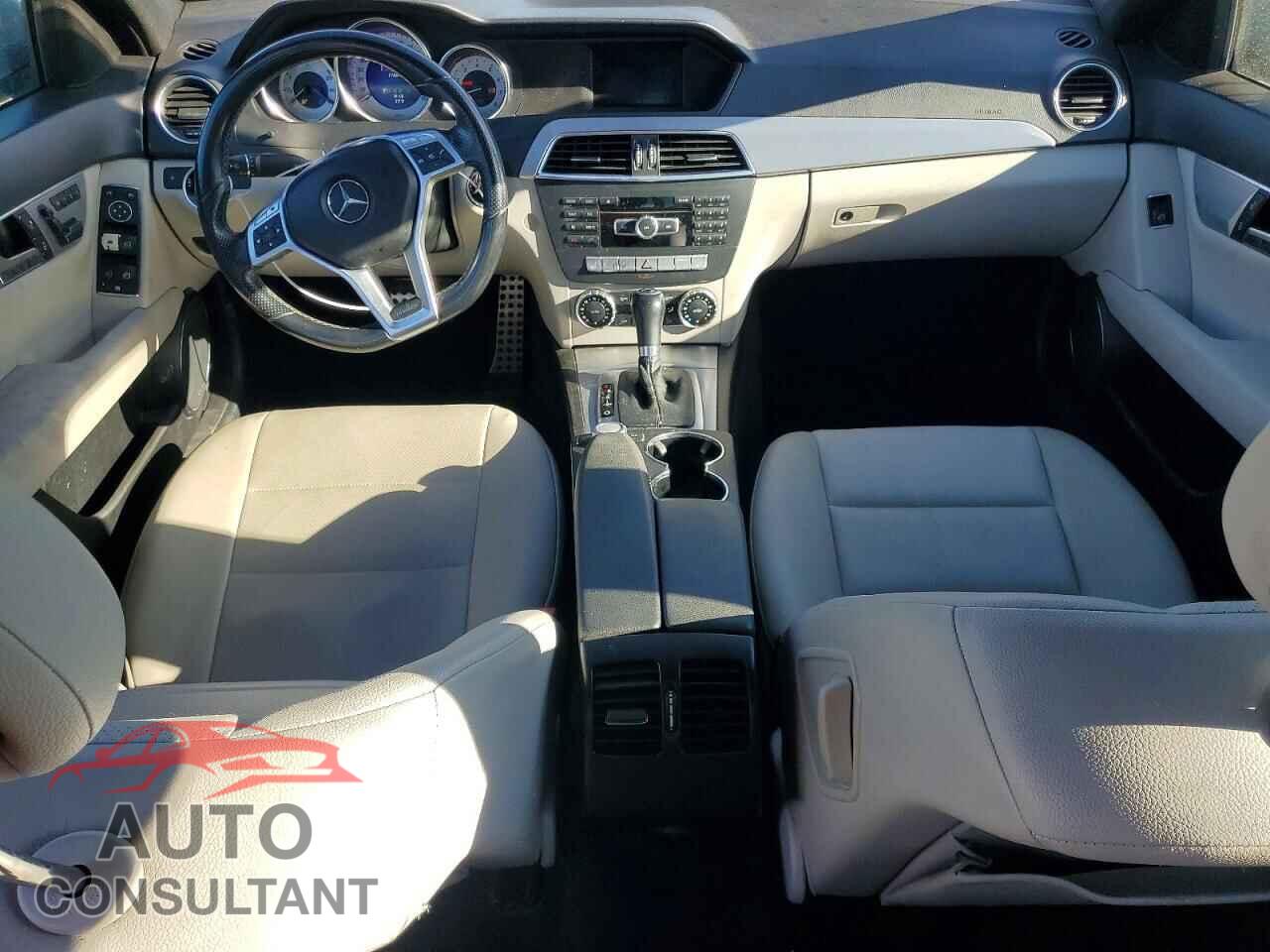 MERCEDES-BENZ C-CLASS 2014 - WDDGF4HB0EG228157