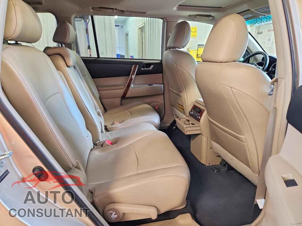TOYOTA HIGHLANDER 2013 - 5TDDK3EH8DS246633