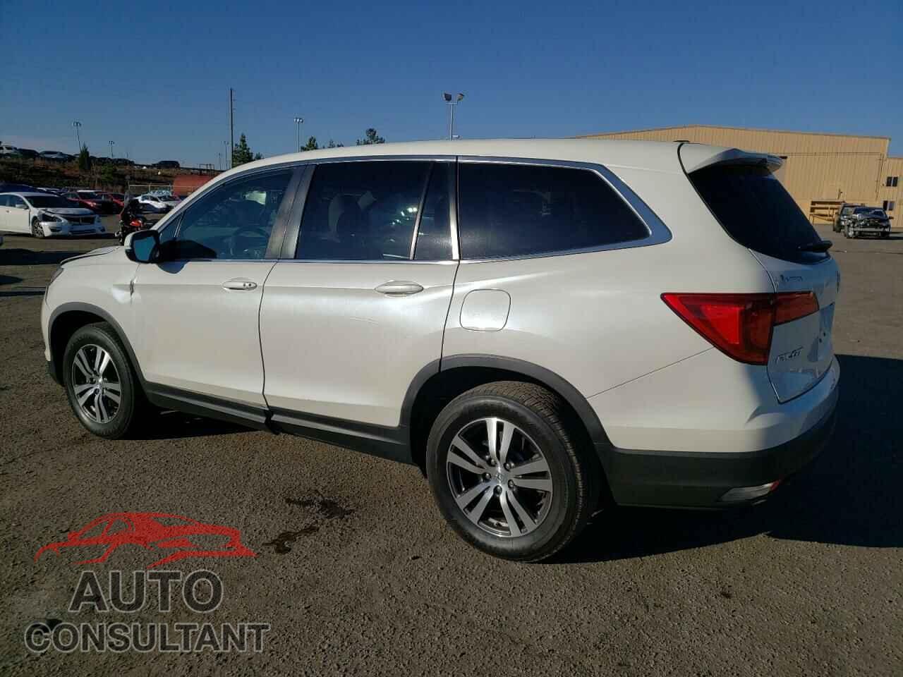 HONDA PILOT 2017 - 5FNYF5H31HB018727