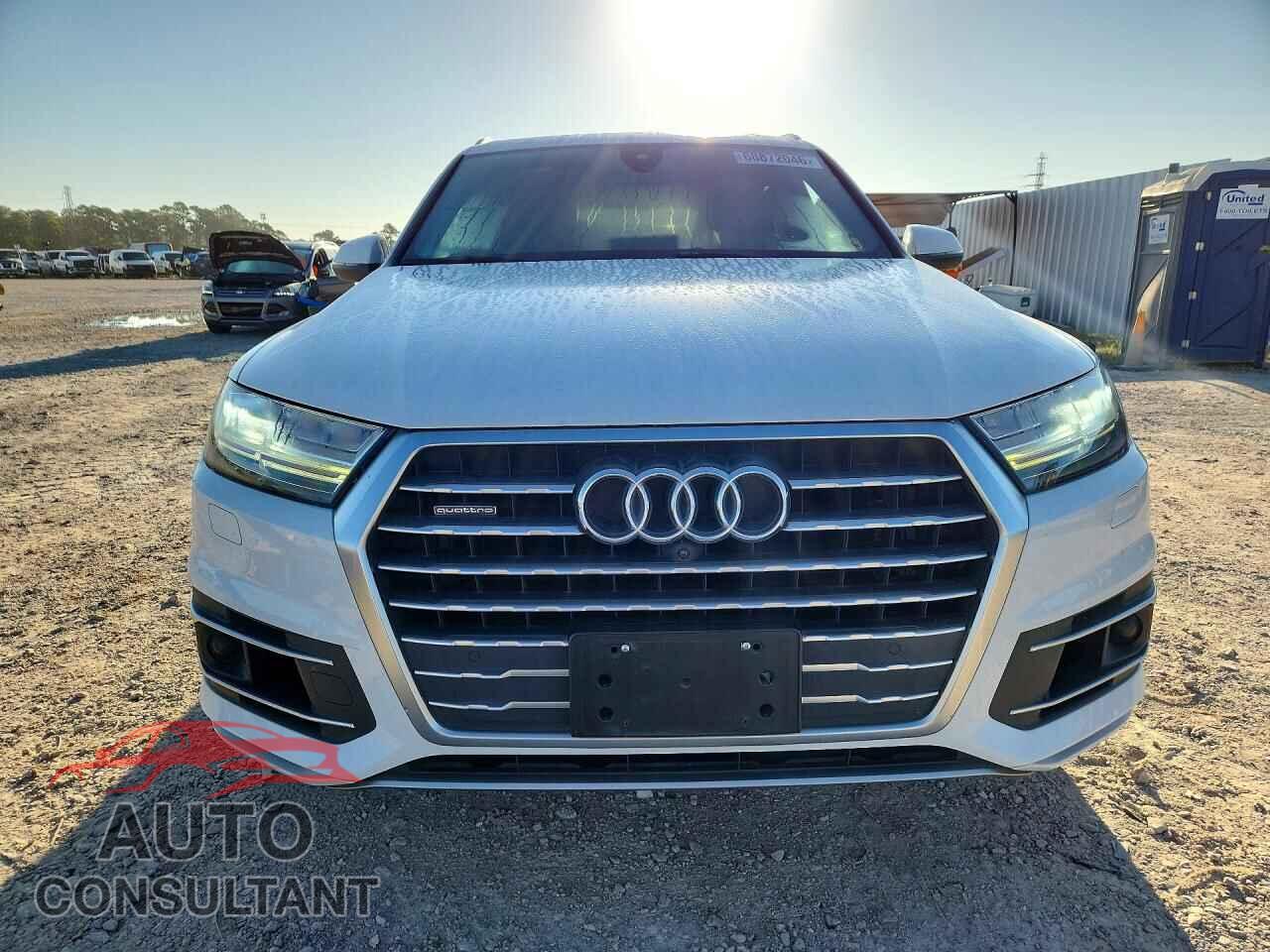 AUDI Q7 2018 - WA1VAAF71JD040525
