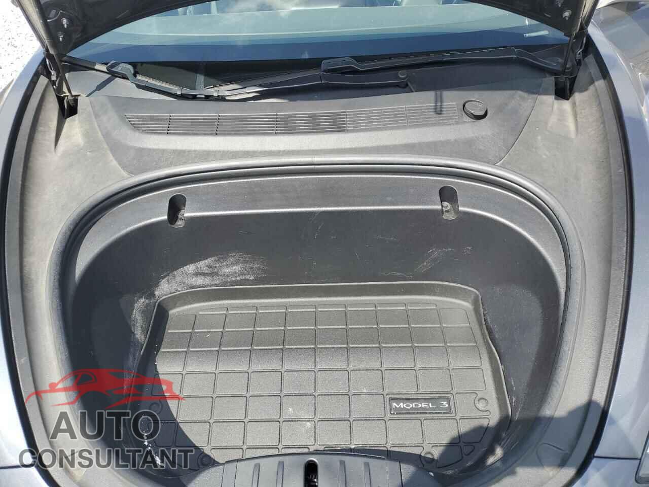 TESLA MODEL 3 2020 - 5YJ3E1EB5LF635154