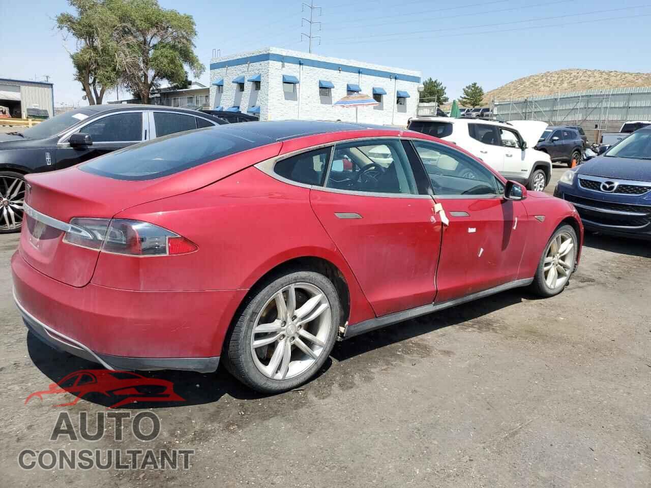 TESLA MODEL S 2013 - 5YJSA1BC0DFP10901