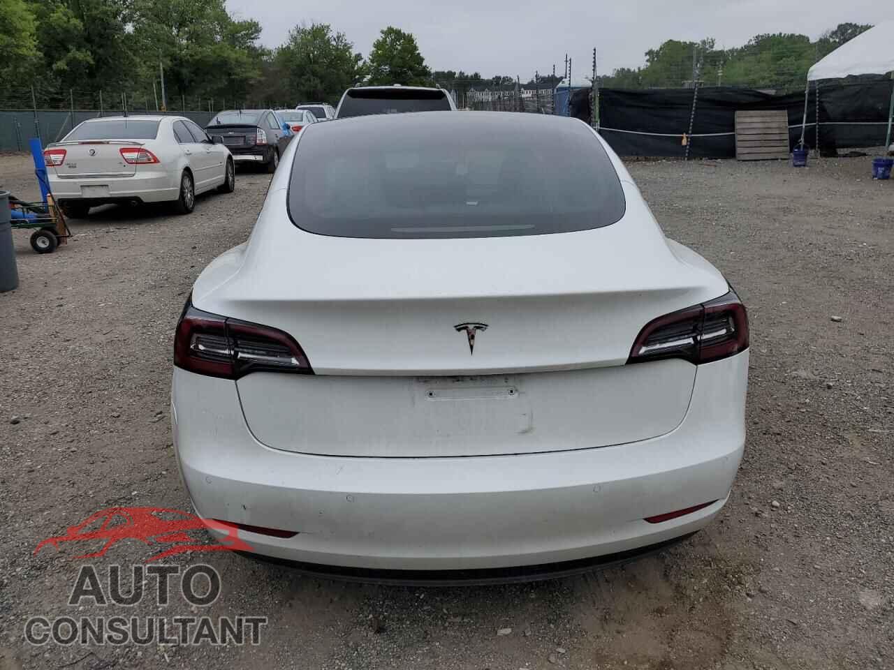 TESLA MODEL 3 2021 - 5YJ3E1EA5MF989815
